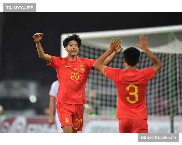 熊猫杯国足防守紧凑度明显提升 协同作战有效限制韩国进攻空间 熊猫杯国足防守紧凑度明显提升 协同作战有效限制韩国进攻空间